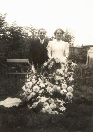 f_0100.jpg