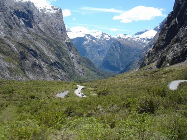 Please wait while the picture is loading